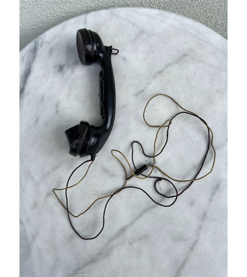 Telefono ragelis antikvarinis, bakelitinis nacistinės Vokietijos karinės produkcijos dalis, pagaminta 1939 metais ir skirta Wehrmachto kariuomenės naudojimui. Gamintojas RB&Co, Robert Bosch & Co. 1939 m. Kaina 128