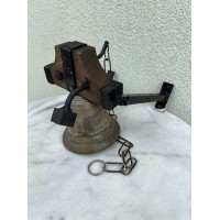 Varpas antikvarinis, OBERTI FONDEUR 26 MORTEAU, pramcūziškas, tvirtinamas prie sienos su skambinimo mechanizmu. XIX a. pb. Kaina 187