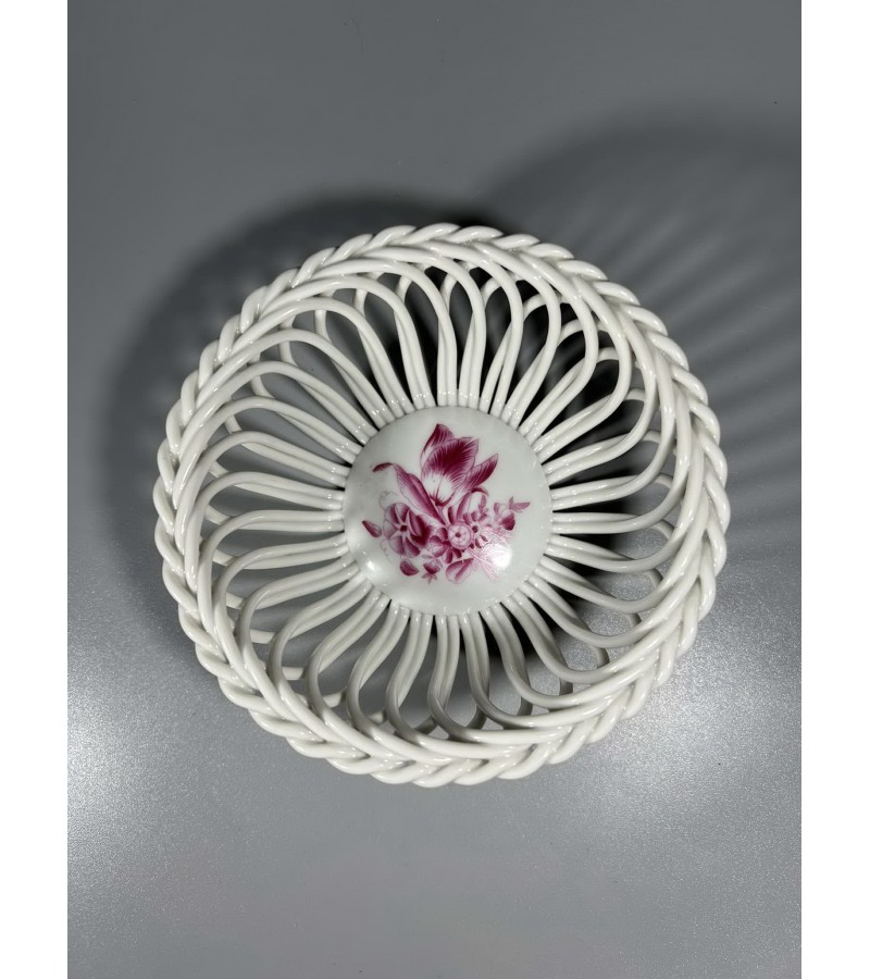 Lėkštutė, indas krepšelis ažūrinis Herend Hungary breakthrough porcelain basket Apponyi violetinis. Kaina 43