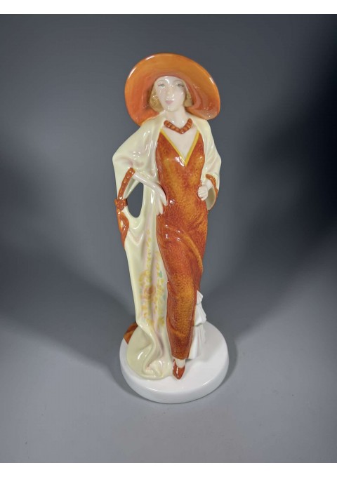 Statulėlė porcelianinė Eve, dama, Royal Doulton. Designed in England. Kaina 87