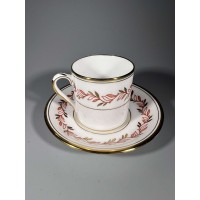 Puodelis su lėkštute porcelianinis, angliškas Tuscan Fine English Bone China. Made in England.  1947 m. Talpa 75ml. Kaina 18