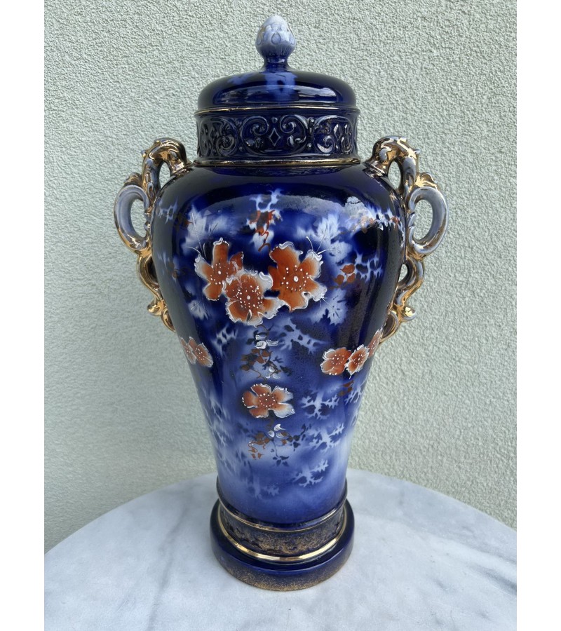 Vaza su dangčiu, urna porcelianinė, antikvarinė. Aukštis 46 cm. Vokietija. 1920 m. Kaina 216