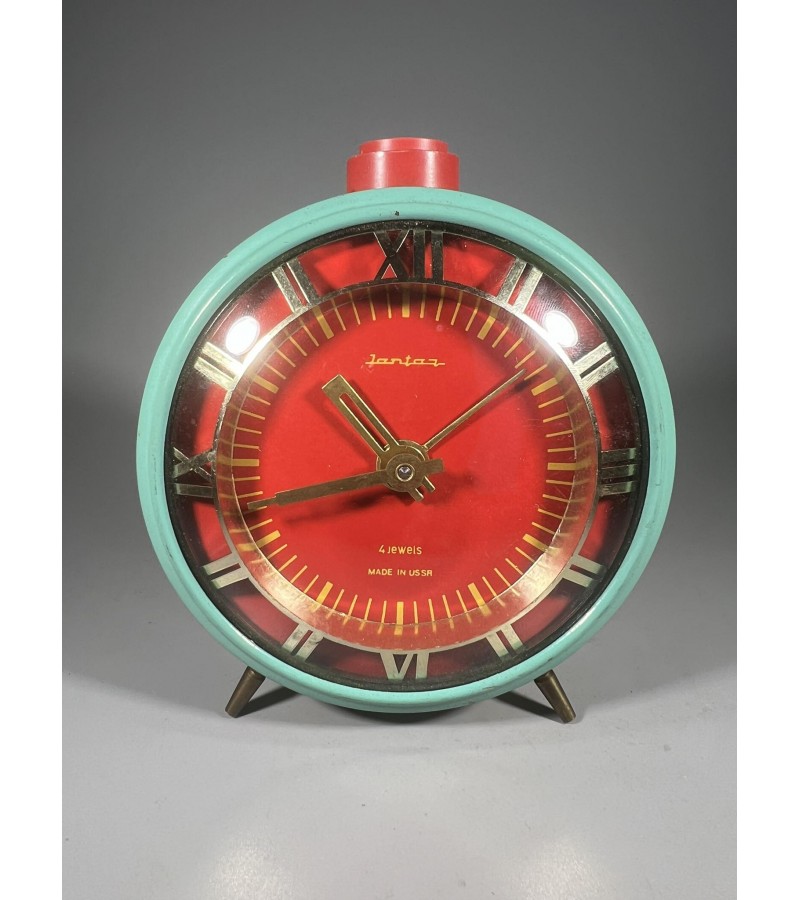 Laikrodis žadintuvas JANTAR, pastatomas sovietinis, tarybinių laikų skirtas eksportui. Veikiantis. Kaina 38