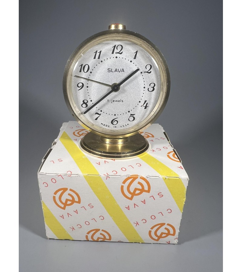 Laikrodis žadintuvas SLAVA su dėžute, pastatomas sovietinis, tarybinių laikų skirtas eksportui. Veikiantis. Kaina 28