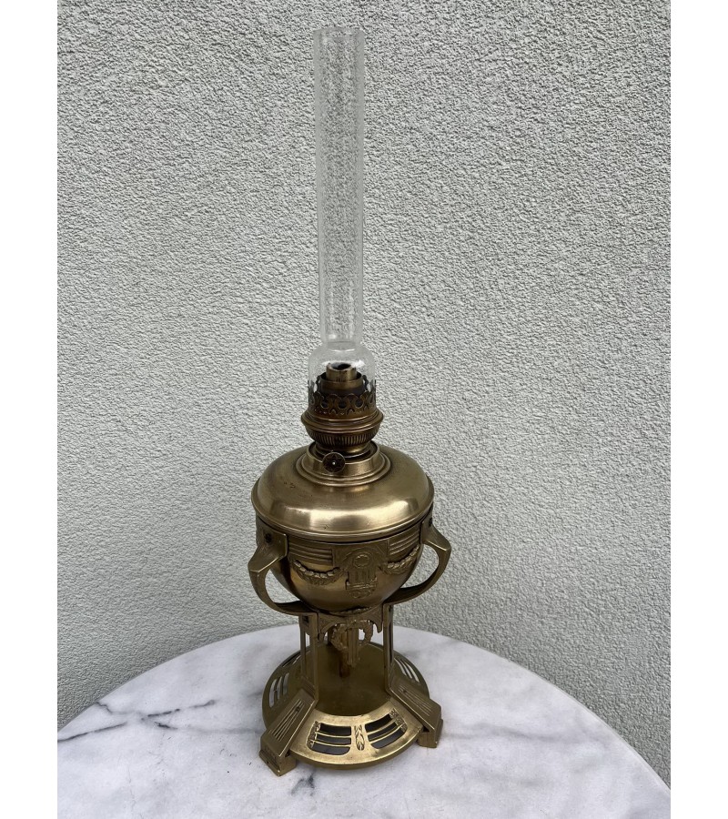 Žibalinė lempa antikvarinė, Art Nouveau stiliaus bei laikotarpio. Veikianti. Kaina 187