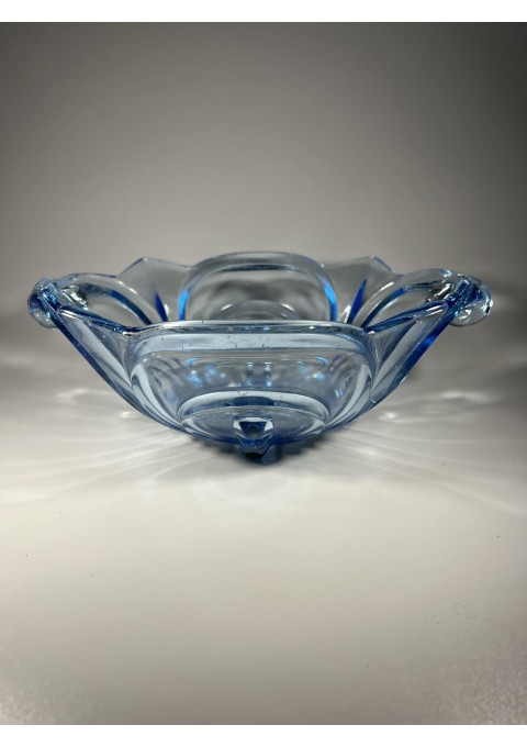 Dubuo, vaza vaisiams Brockwitz, Art Deco stiliaus, melsvo stiklo, antikvarinė. Vokietija. 1930 m. Kaina 58