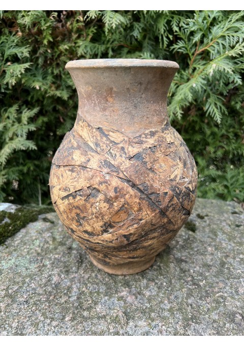 Puodynė, vaza antikvarinė lietuviška molinė, keraminė, apipinta beržo tošimi. Kaina 73