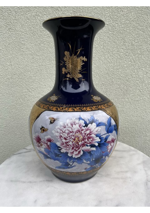 Vaza porcelianinė, puošni, vintažinė, japoniška, didelė. Aukštis 46 cm. Kaina 218