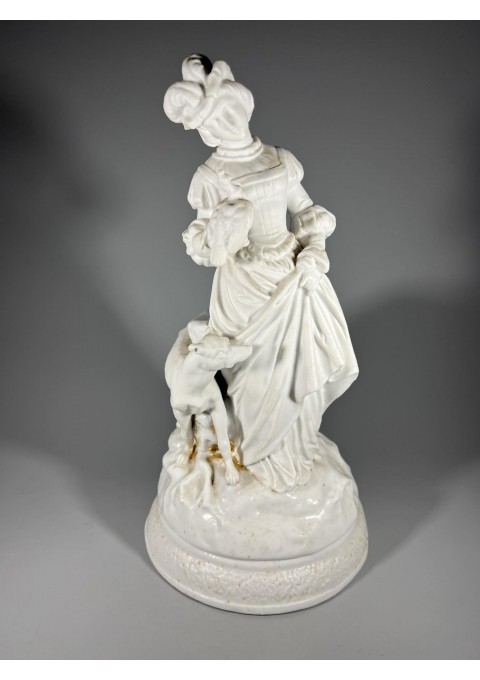 Statulėlė porcelianinė, antikvarinė, galima padaryti šviestuvą. Aukštis 29 cm. Kaina 73