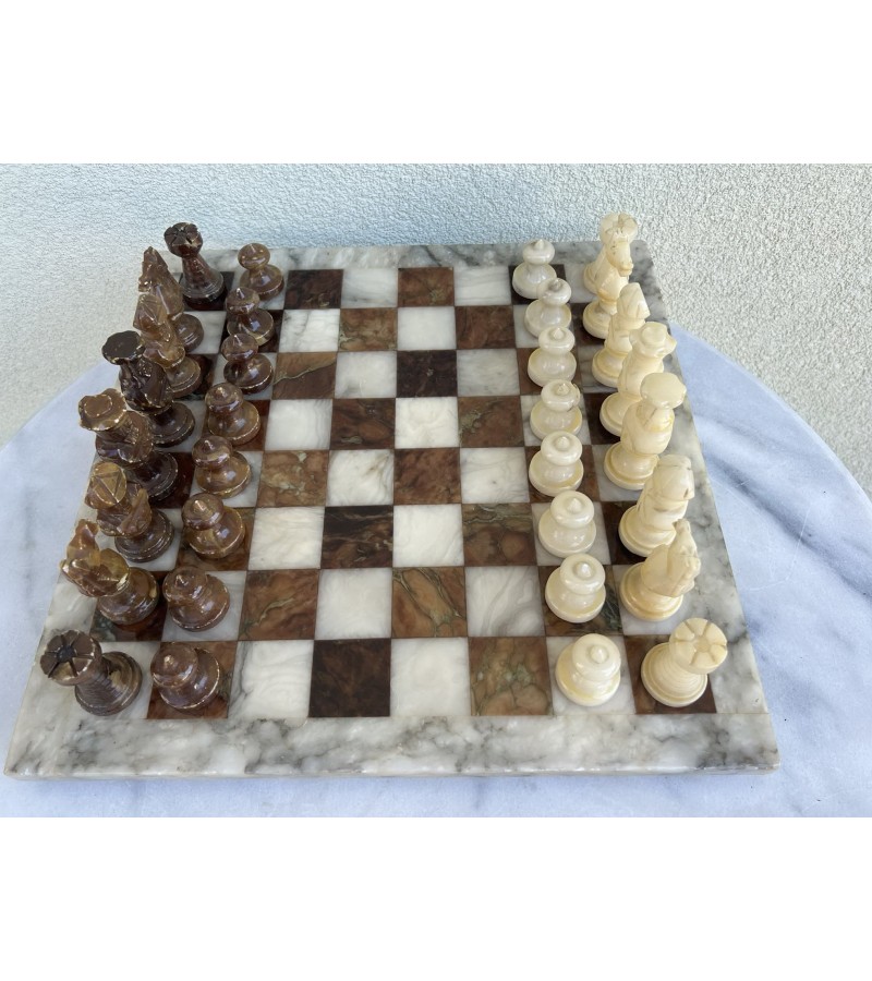 Šachmatai akmeniniai. Kaina 138