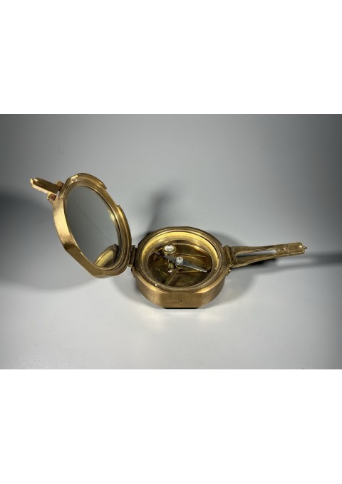Kompasas, matuoklis žalvarinis Stanley London Natural Sine. Svoris 600 g. Veikiantis. Kaina 88