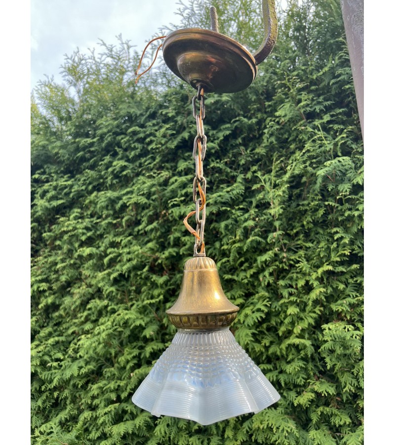 Šviestuvas, lempa antikvarinė, pakabinama, tarpukario laikų. Kaina 93