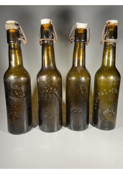 Butelis J. B. Volfas-Engelman gintaro sp. stiklo, antikvarinis, lietuviškas, tarpukario laikų. 3/8 Ltr. 4 vnt. Kaina po 28