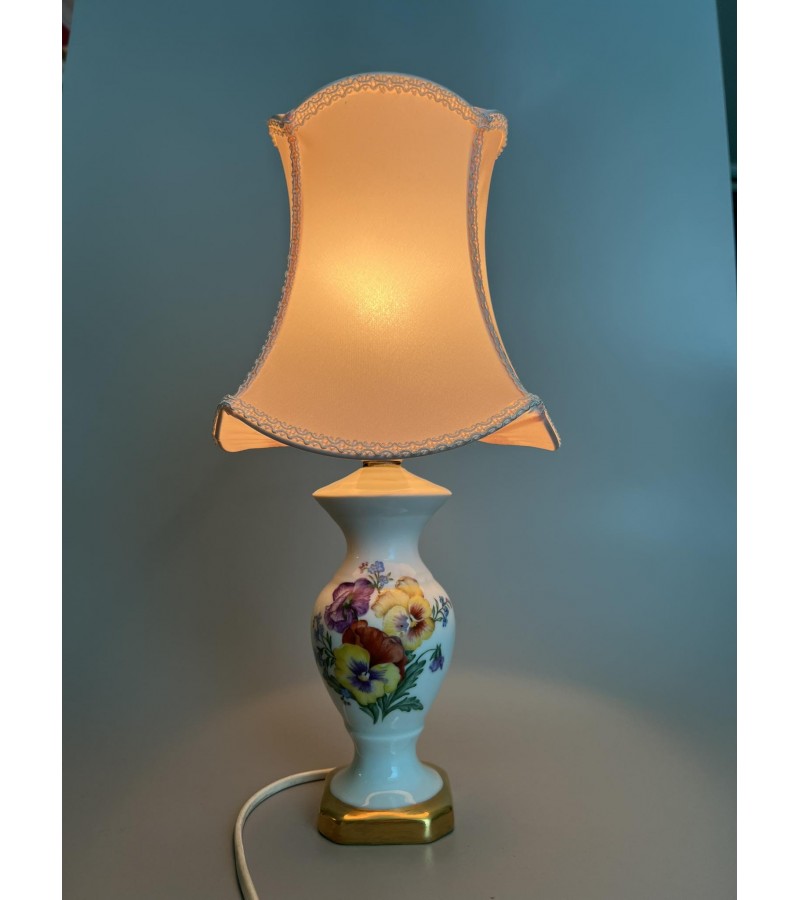 Stalinė - naktinė lemputė, lempa, šviestuvas porcelianinis, tapytas, vintažinis, LIMOGES. Veikianti. Kaina 48