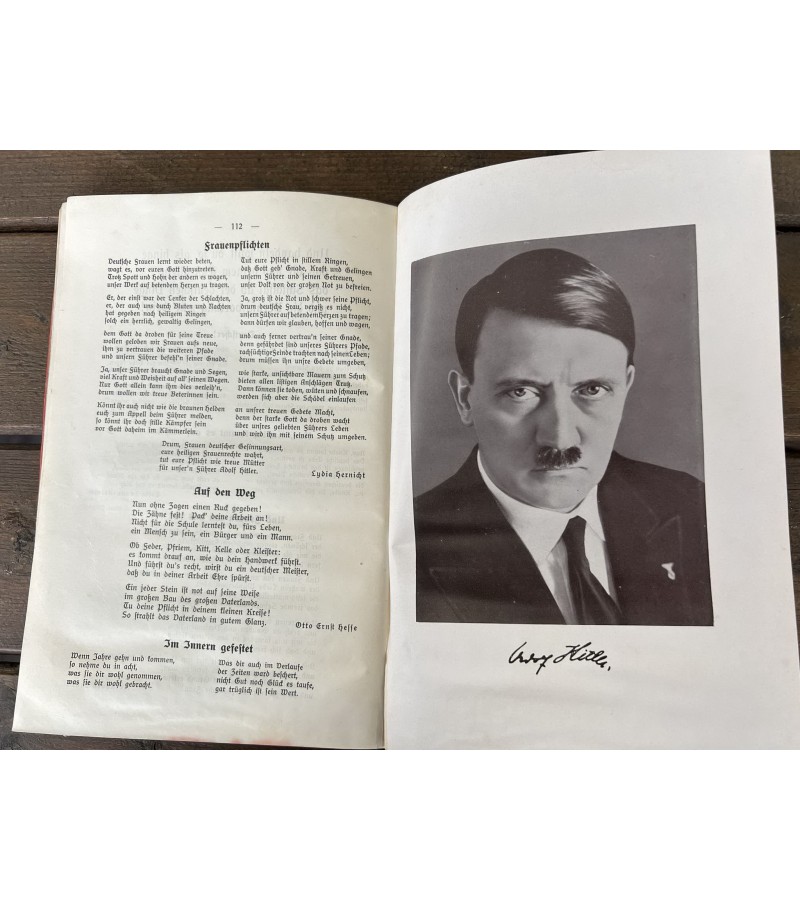 Knyga Deutschland muss leben. Vokietija turi gyventi! - Nacionalinių eilėraščių rinkinys Trečiojo Reicho mokyklai. 1936 m. Kaina 73