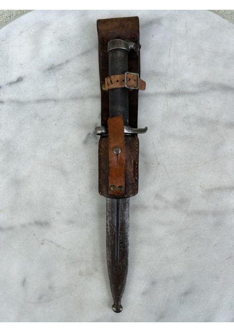 Durtuvas, peilis antikvarinis M96 švediškas Mauser šautuvui, 1896 metų, su odine varle. Kaina 128