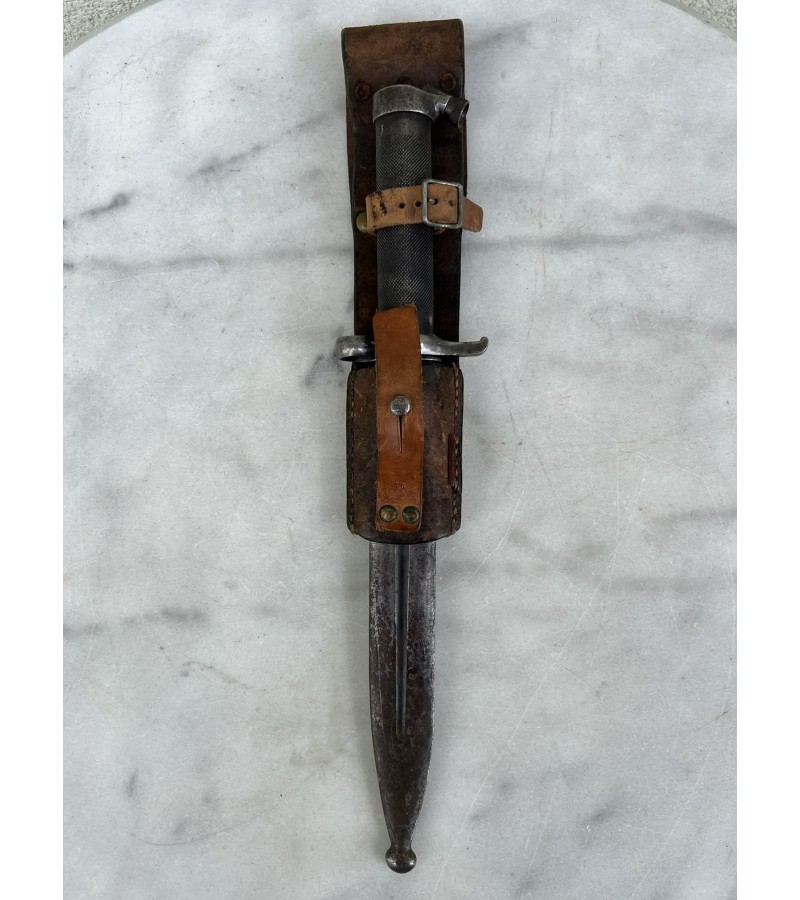 Durtuvas, peilis antikvarinis M96 švediškas Mauser šautuvui, 1896 metų, su odine varle. Kaina 128