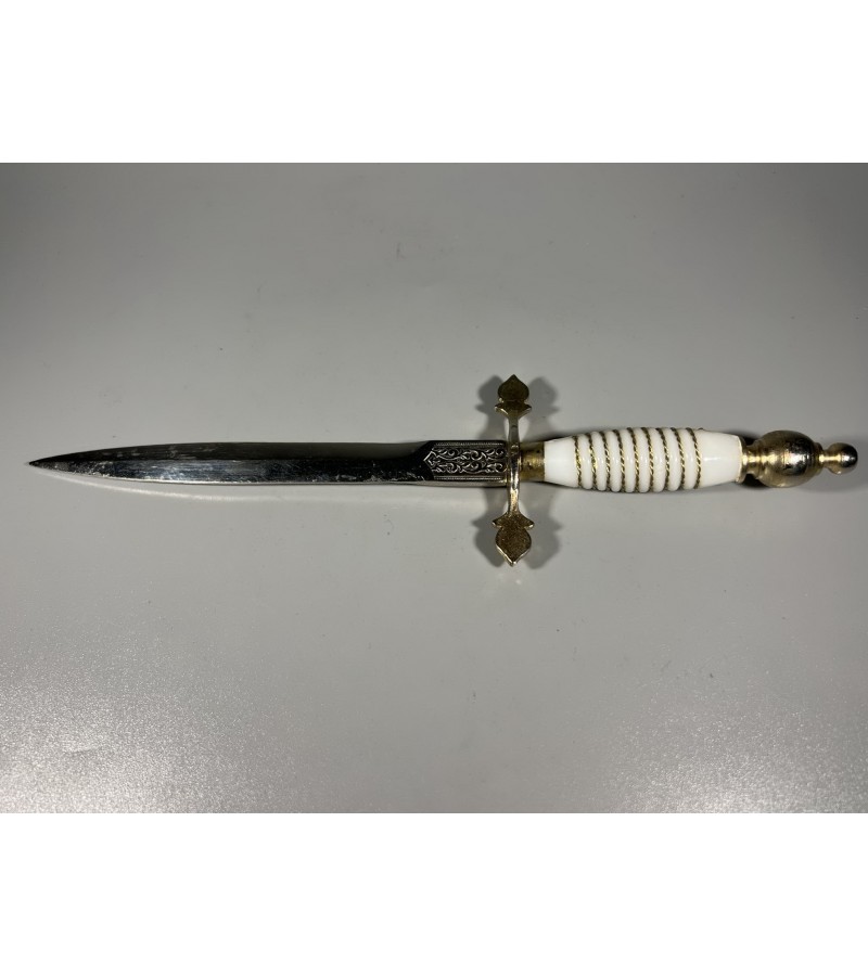Durklas, tvirtas laiškų peilis. Made in Spain. Ilgis 24 cm. Kaina 23