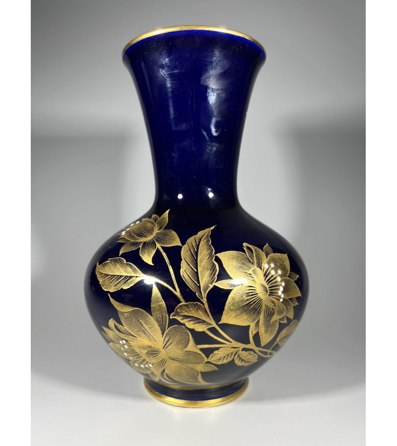Vaza, vazelė porcelianinė, kobalto, KPM, Handarbeit, Echt Cobalt. Aukštis 21 cm. Kaina 53