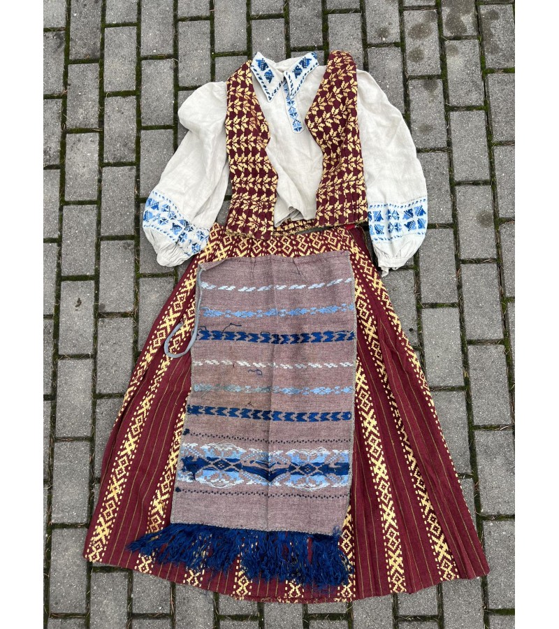 Lietuviški tautiniai rūbai, tautinis kostiumas, antikvariniai. Aukštaitija. Kaina 268