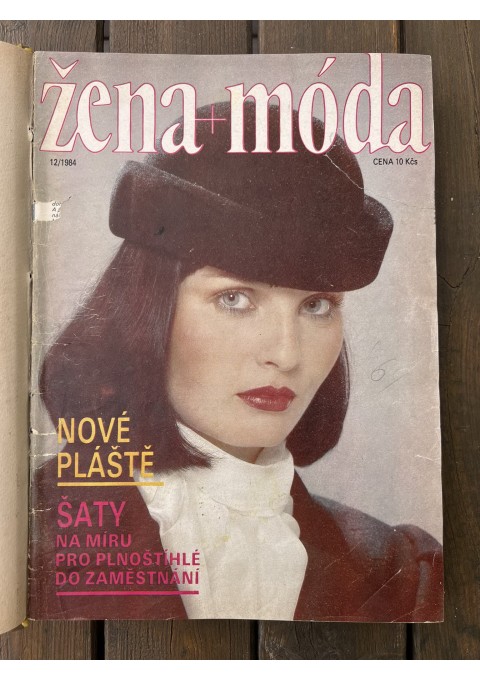 Madų žurnalas, žurnalai įrišti, 4 vnt., Žena Moda, 1984 m. Kaina 18 už viską.