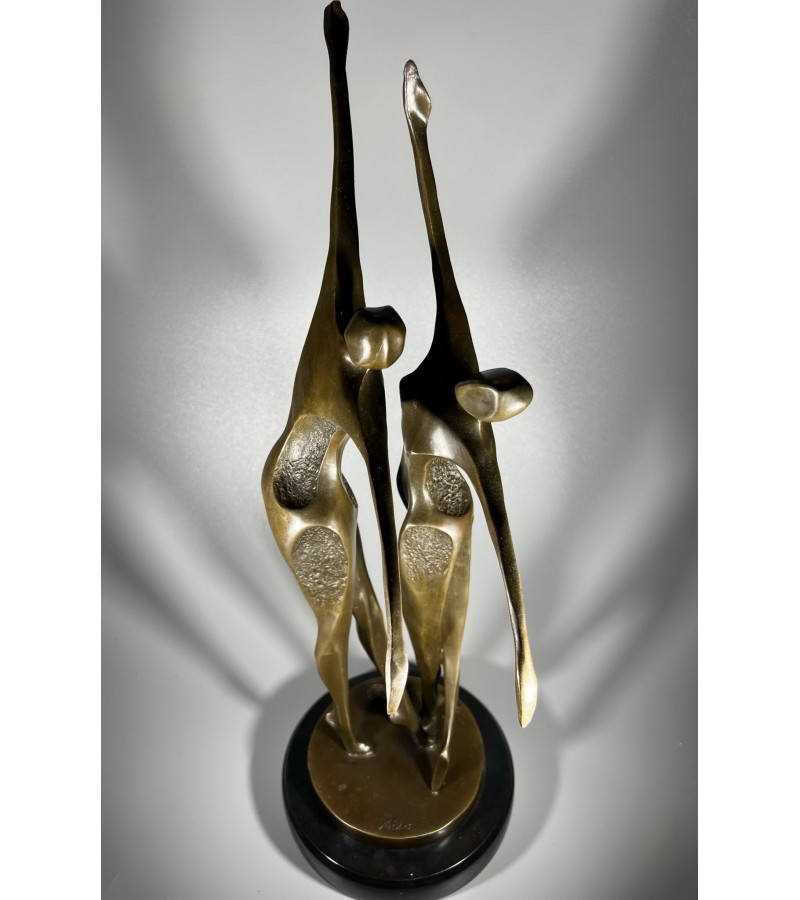Statula, statulėlė bronzinė Modern art stiliaus Šokanti pora (Couple de danseurs), autorius Max Milo. Gamintojas Fonderie Bords de Seine, Prancūzija. Patinuota bronza, marmuras. Kaina 368