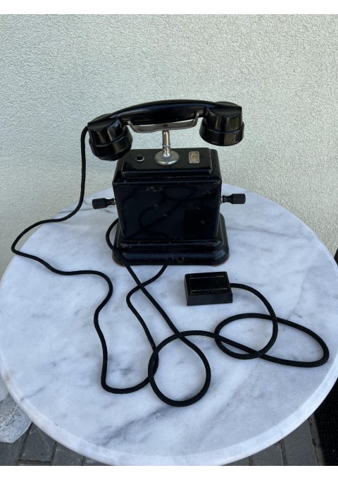 Telefonas Ericsson antikvarinis. Originalas. Metalinis korpusas. Dvi rankenėlės. Kaina 98