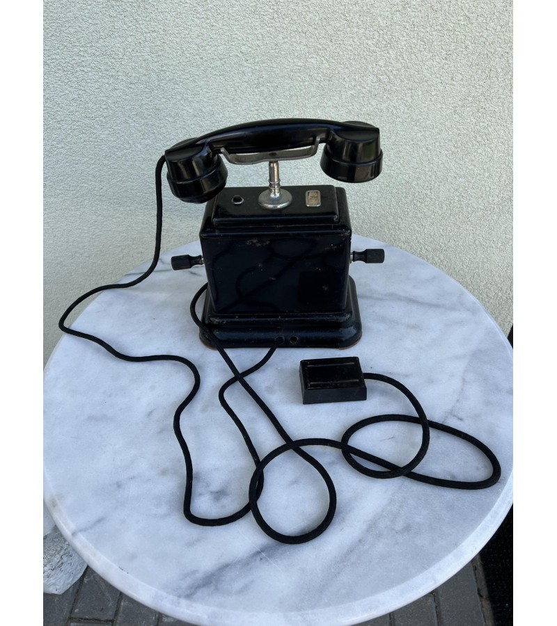 Telefonas Ericsson antikvarinis. Originalas. Metalinis korpusas. Dvi rankenėlės. Kaina 98
