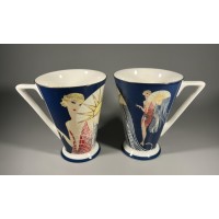 Puodeliai kaulinio porceliano Art Deco Flapper girl, 1920 m. mada. 1990 m. Talpa 300 ml. 2 vnt. Kaina po 18