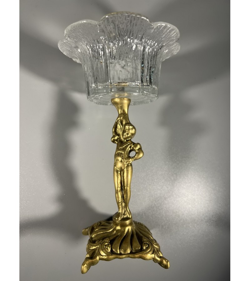 Sausaininė, saldaininė, žvakidė su bronzine figūrėle. Skersmuo 11 cm. Aukštis 18 cm. Kaina 33