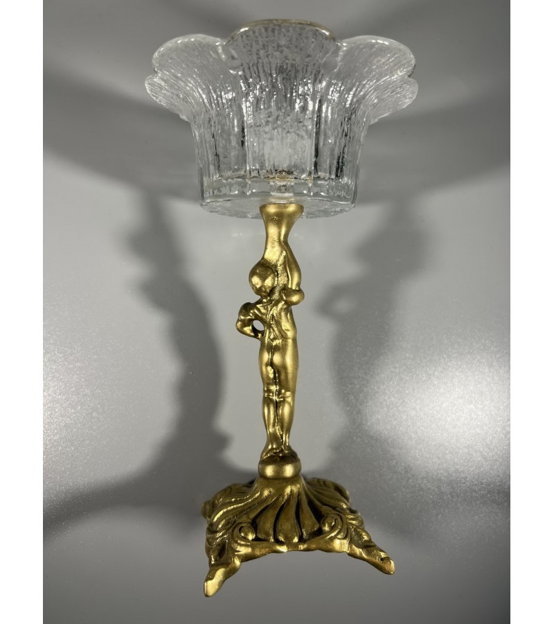 Sausaininė, saldaininė, žvakidė su bronzine figūrėle. Skersmuo 11 cm. Aukštis 18 cm. Kaina 33
