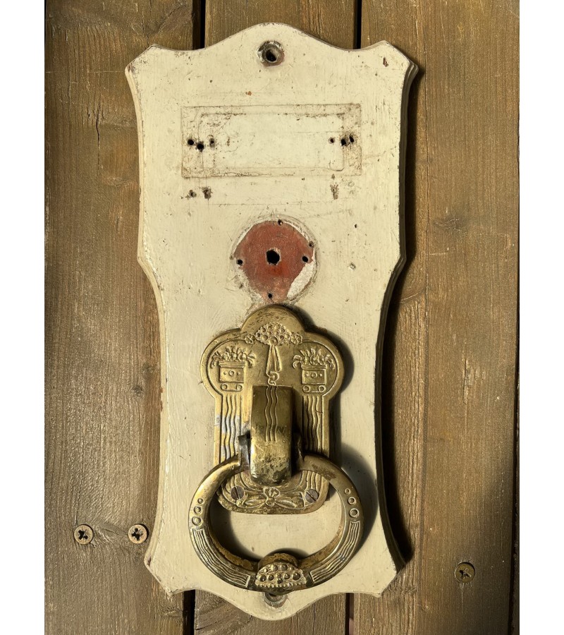 Durų belstukas, rankena, antikvarinis, Art Nouveau stiliaus su originaliu tvirtinimu. Kaina 63