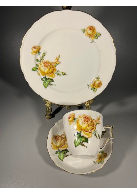 Puodelis su dviem lėkštutėmis porcelianiniai, antikvariniai Bavaria Germany. 1918 m. Puodelio talpa 160 ml. 3 vnt. Kaina po 16