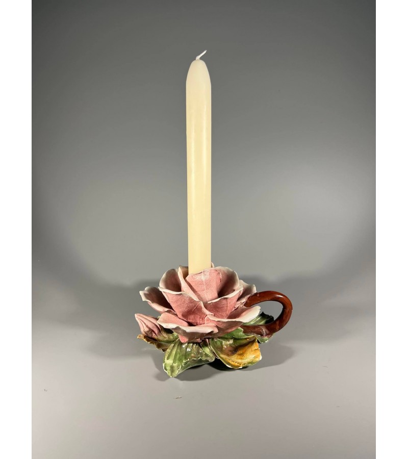Žvakidė porcelianinė, vintažinė. Kaina 13