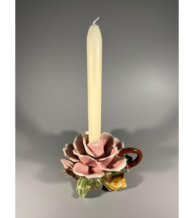 Žvakidė porcelianinė, vintažinė. Kaina 13