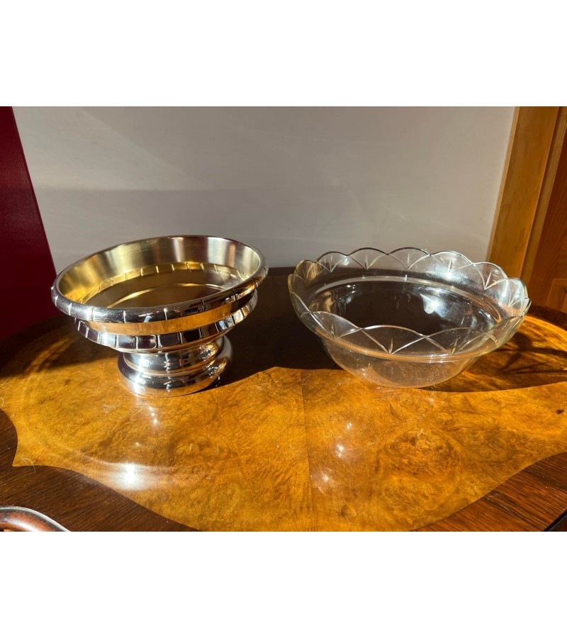 Centrinė vaza, indas sidabruotas su išimamu raižytu stiklu, antikvarinis, Secesijos stiliaus. Kaina 87