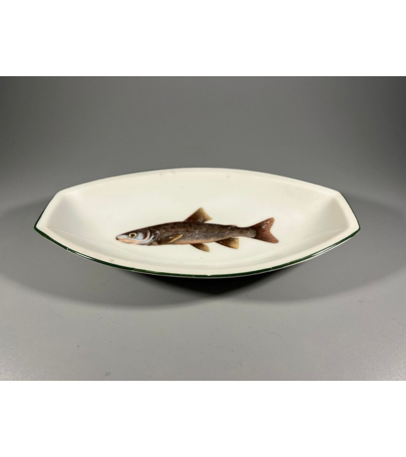 Lėkštė porcelianinė gili puošta žuvim, antikvarinė. Kaina 18