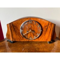 Laikrodis antikvarinis, Art Deco stiliaus, tarpukario, pastatomas Gustav Becker. Veikiantis, patikrintas laikrodininko. Kaina 287
