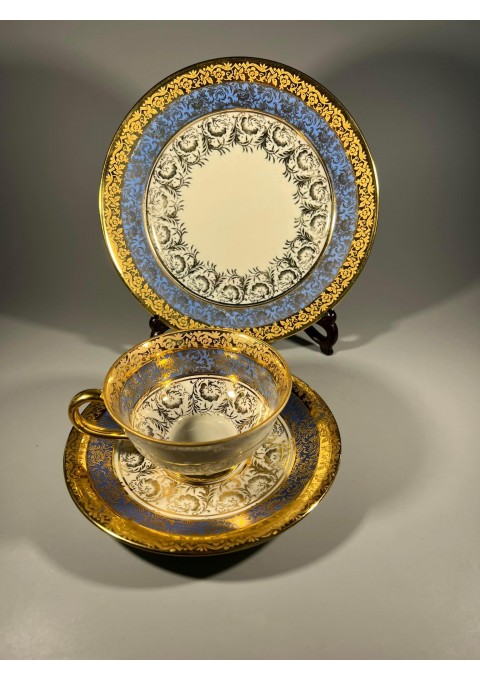 Puodelis su 2 lėkštutėmis porcelianinis JOHANN HAVILAND BAVARIA GERMANY FORTH DEKORIERT ECHT GOLD. Puodelio talpa 180 ml. Kaina 38