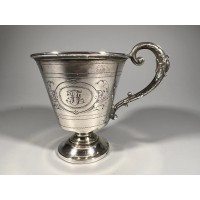 Taurelė, puodelis sidabrinis, antikvarinis. Praba 800. Svoris 35 g. Kaina 63