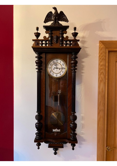 Laikrodis antikvarinis GUSTAV BECKER su 2 svarmenimis. Aukštis 135 cm. Veikiantis. Kaina 438
