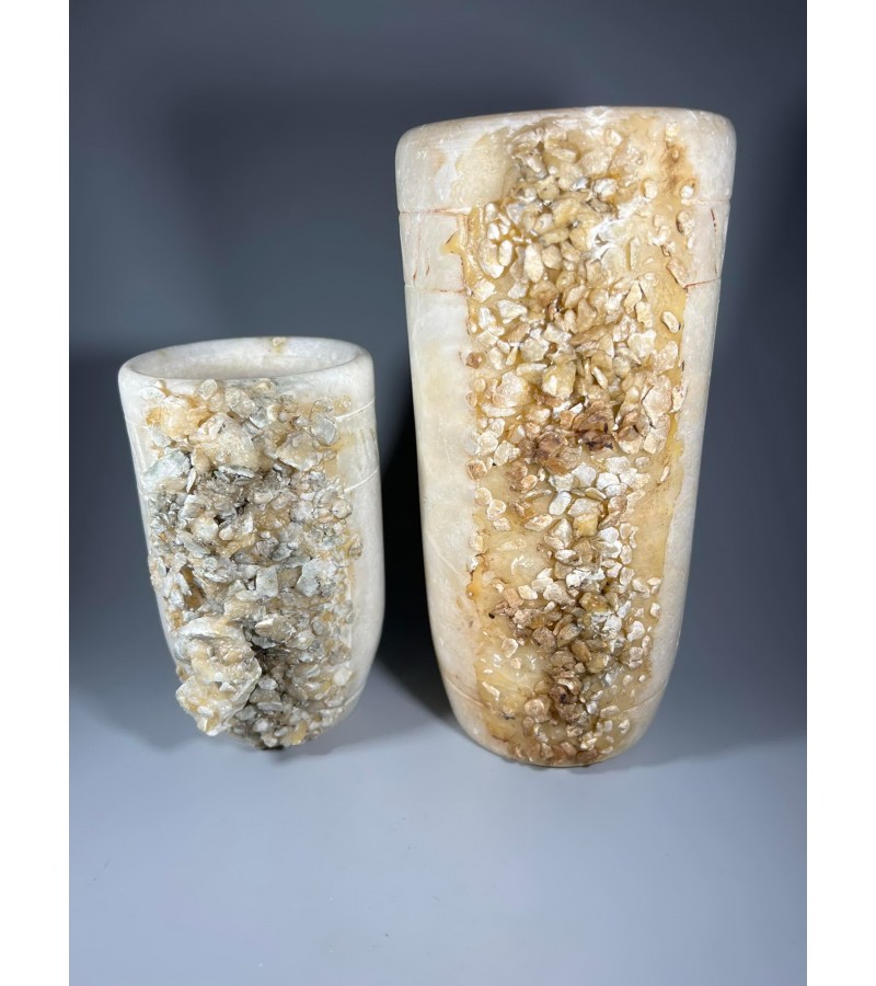 Vazos, vazelės alebastro antikvarinės Alabastro Enia Cintruenigo. Made in Spain.  Aukštis 16 ir 23 cm. Kaina 48 ir 58