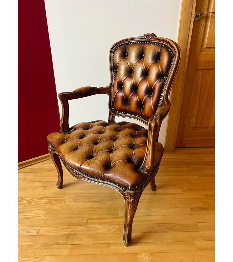 Krėslas - fotelis Chesterfield odinis, vintažinis, tvirtas. Kaina 157