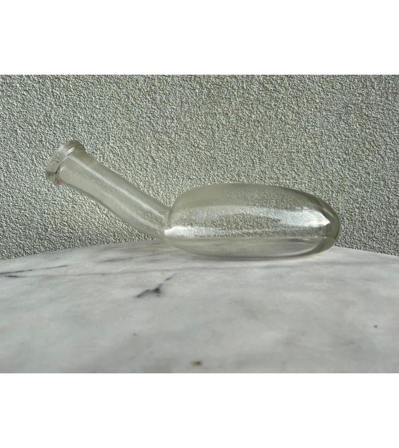 Medicininė antelė, stiklinė, antikvarinė. Kaina 48