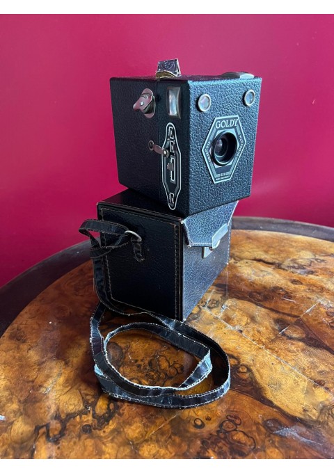 Fotoaparatas antikvarinis su dėklu Goldy 6x9 Box Camera Avec Menisque Made in France. 1947 m. Kaina 53