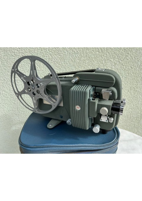 Kino projektorius Sekonic 80P. 1960-1970 m. 8 mm juosta. Made in Japan. Kaina 48