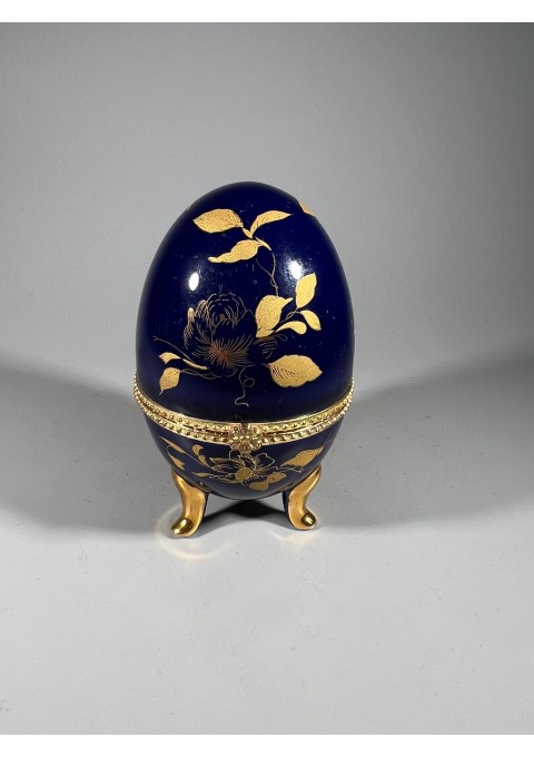 Kiaušinis, kolekcinis, porcelianinė dėžutė. Kaina 16