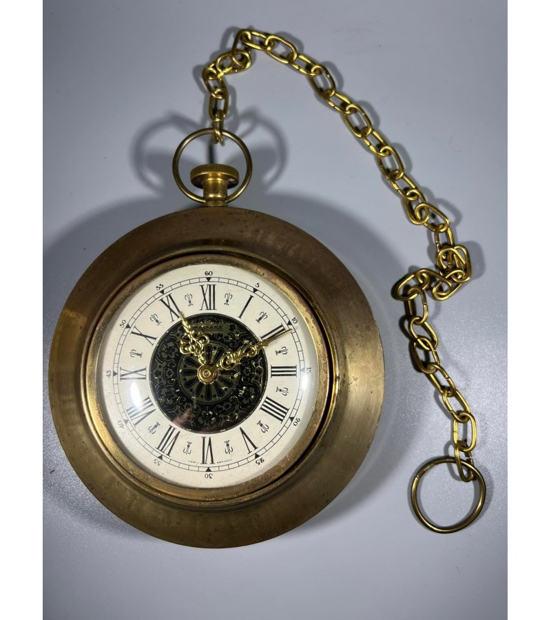 Laikrodis mechaninis, vintažinis West Germany. Skersmuo 14 cm. Veikiantis, patikrintas laikrodininko. Kaina 63