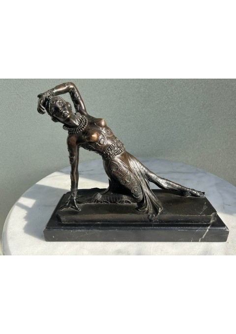 Statutula, statulėlė, skulptūra Art Deco šokėja. Autorius B C Zheng. Prancūzija. Svoris 6 kg. Kaina 387