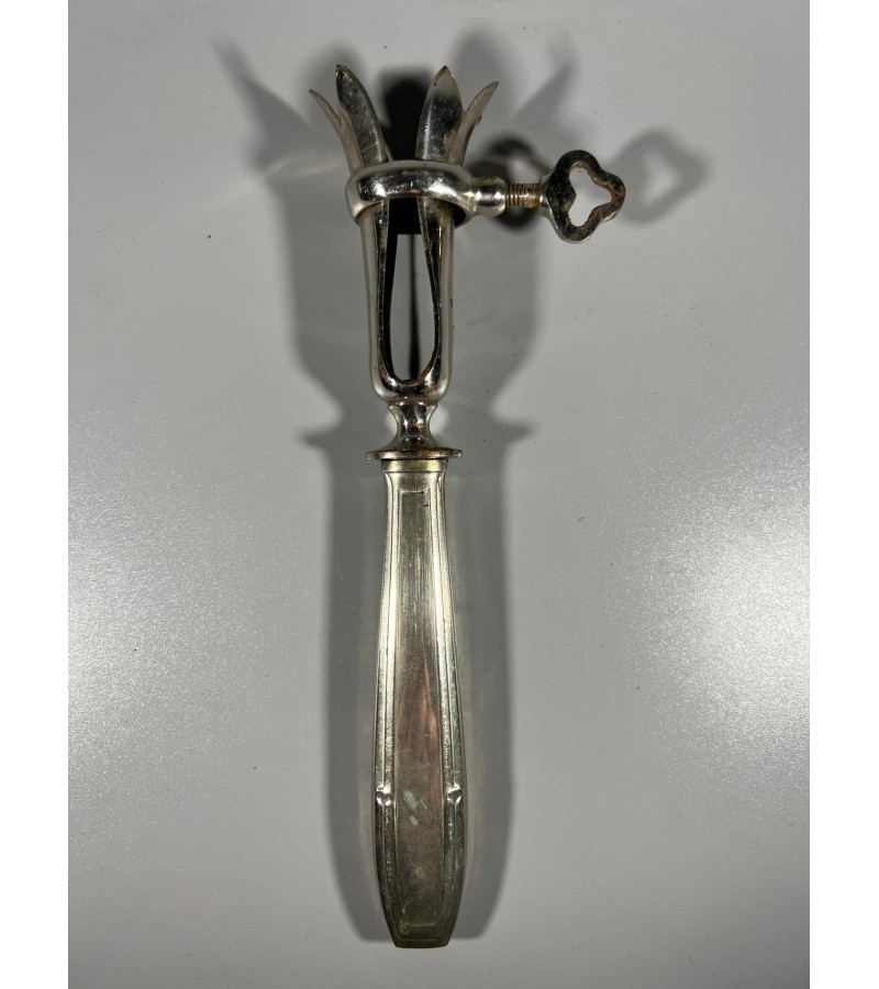Stalo įrankis, kaulų laikiklis antikvarinis, sidabruotas. Prancūzija. Kaina 73